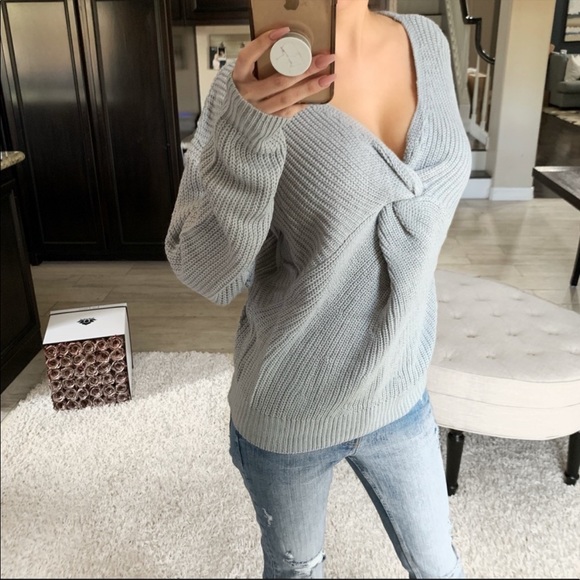 mysisterskloset Tops - LET’S KNOT In Grey